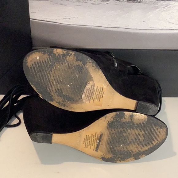 Express Black Faux Suede Wedge Heel Open Toe Fringe Boho Shoe Bootie Sz 9 - Picture 9 of 12